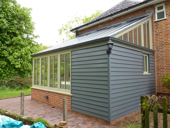 Traditional-style Conservatory