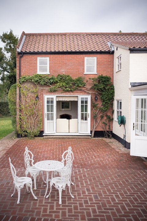 Pretty Country-style Orangery