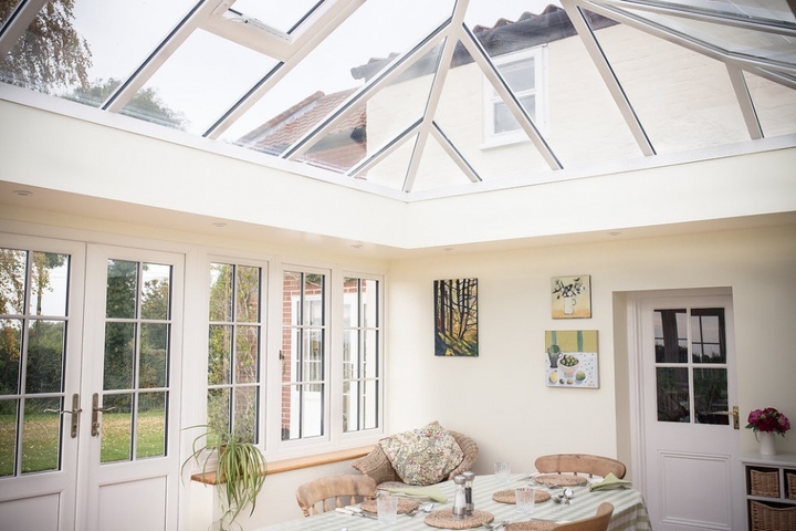 Pretty Country-style Orangery