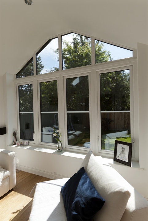 Wood-foiled Tiled Garden Room