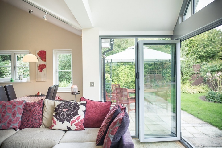 Chic Tiled Garden Room in Autumn