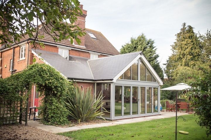 Chic Tiled Garden Room in Autumn