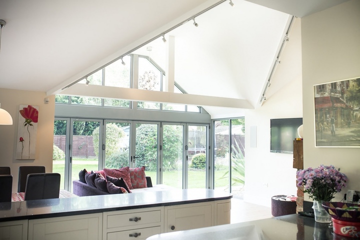 Chic Tiled Garden Room in Autumn