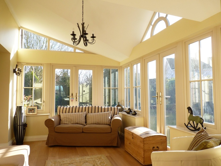 Characterful T-Gable Garden Room