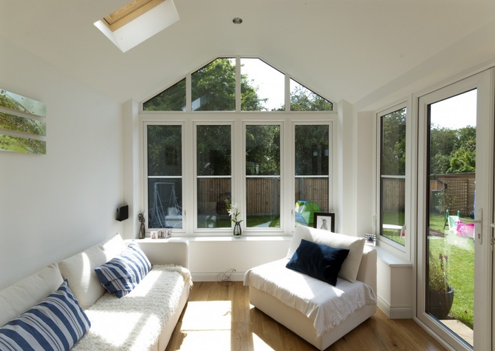 Wood-foiled Tiled Garden Room