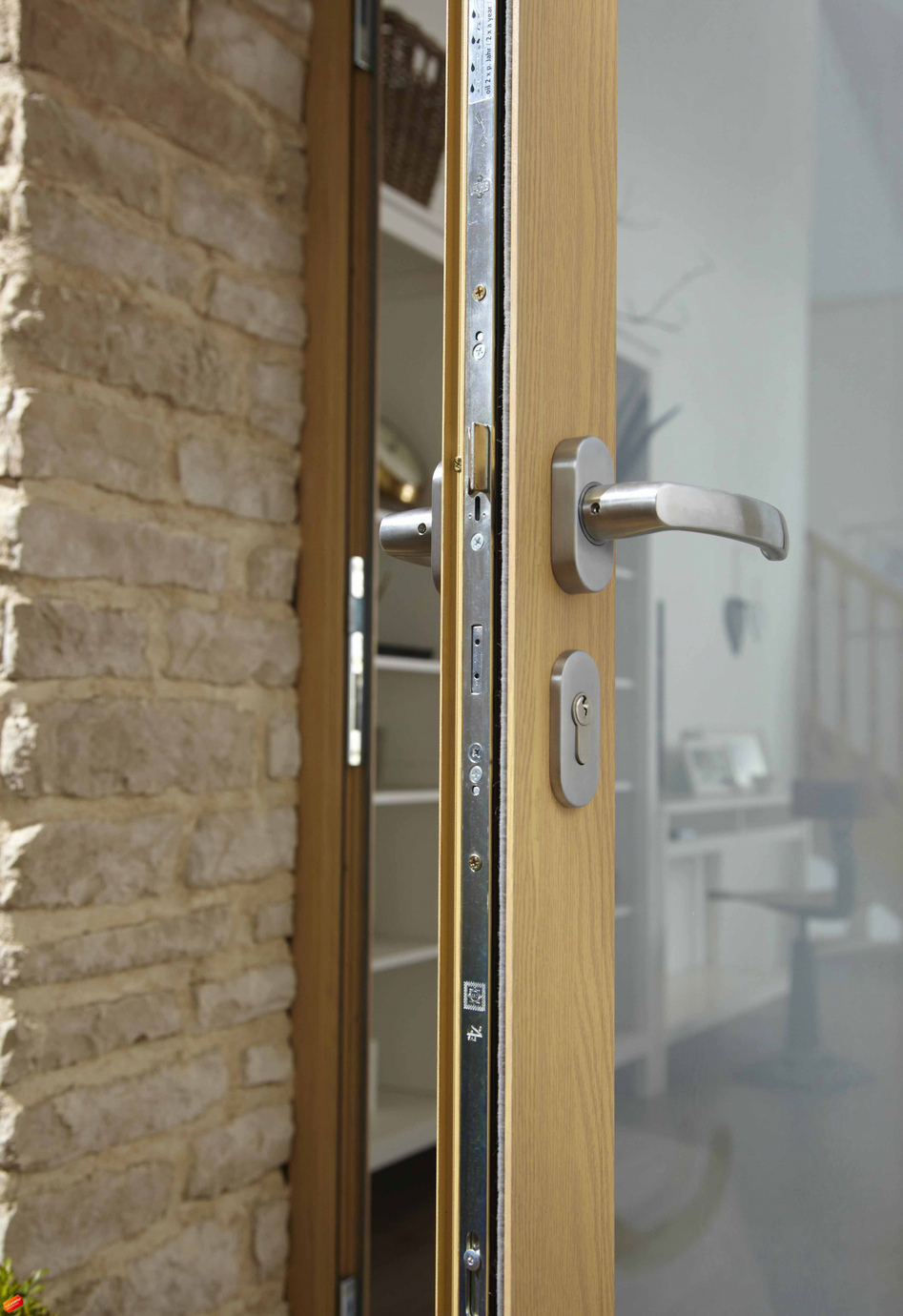 Origin OB-72 Bi-Fold Doors in Natural Oak, leading handle